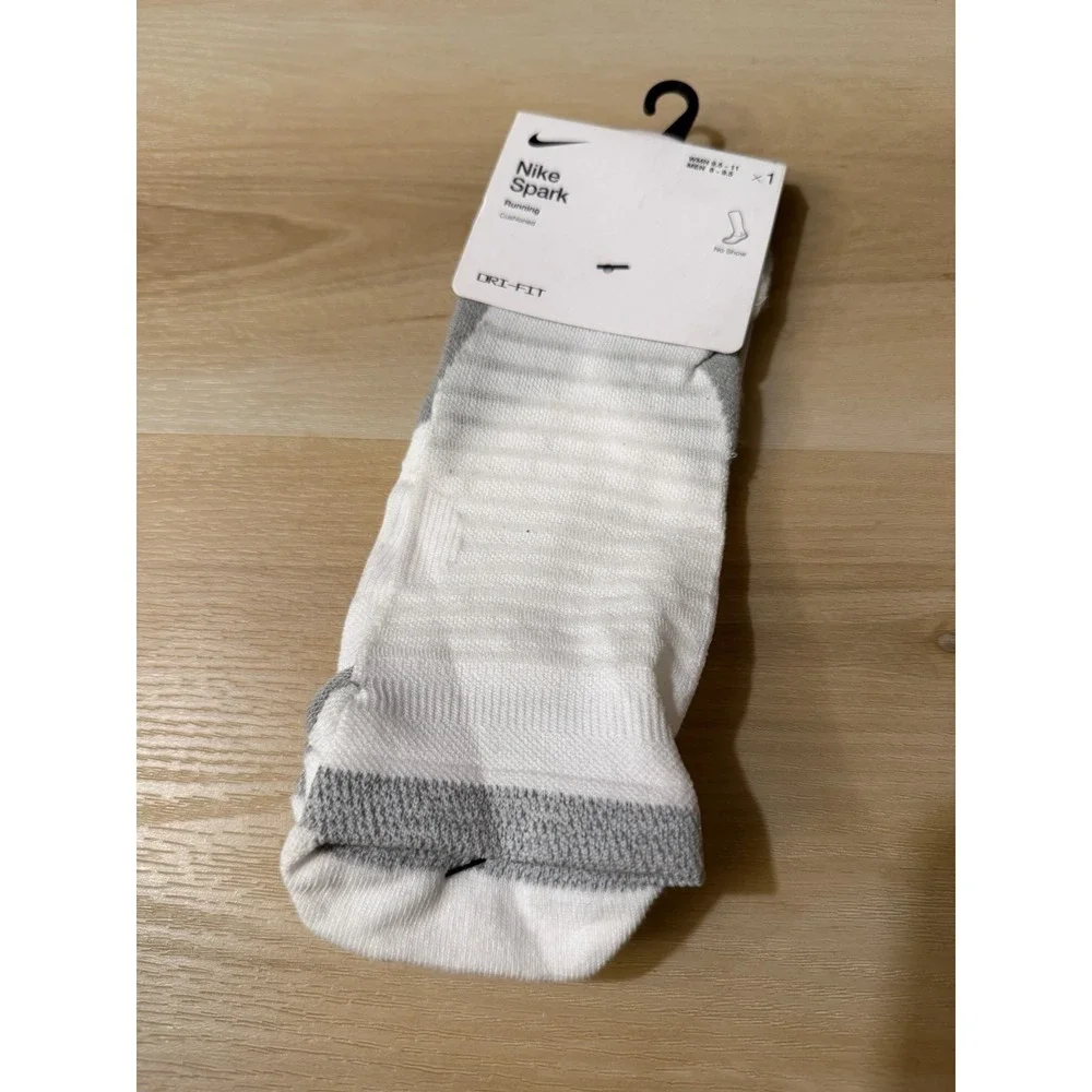 NWT Nike Unisex Spark Cushioned No Show Run Socks White M 8-9.5, W 9.5-11 New